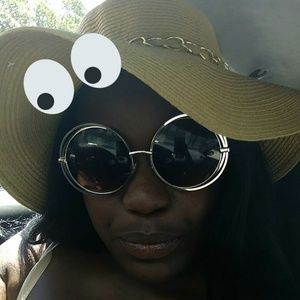 Meet your Posher, Kenyatte